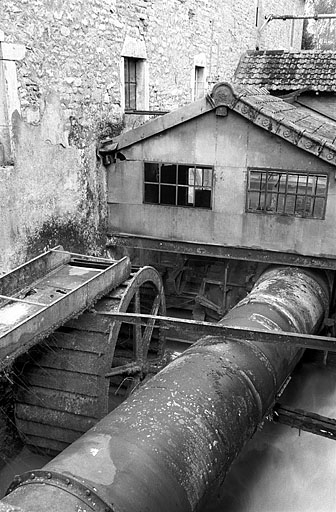Roue hydraulique, conduite forcée et bâtiment d'eau.