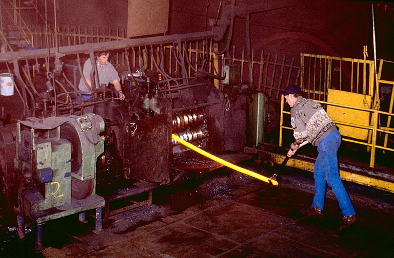 Laminoir : travail en cage de dégrossis.