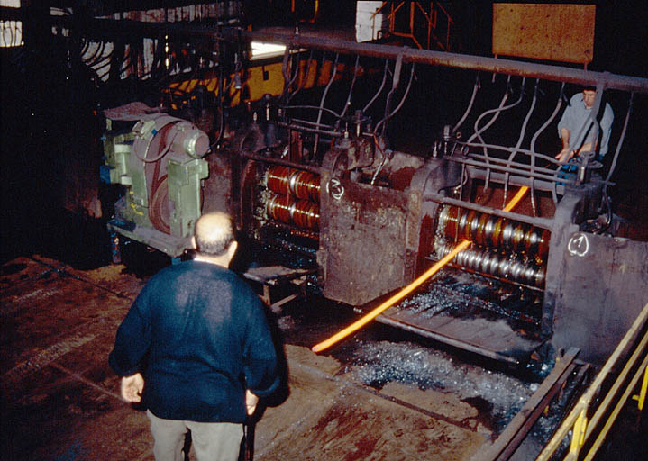 Laminoir : travail en cage de dégrossis.