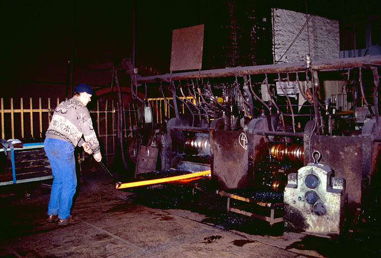 Laminoir : travail en cage de dégrossis.