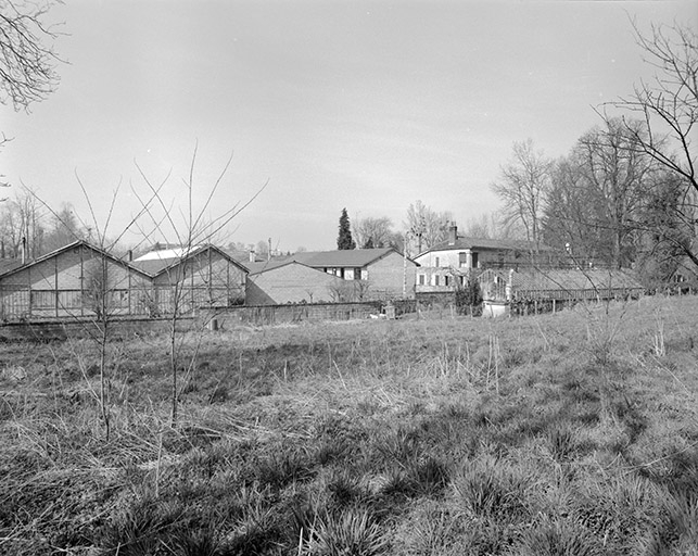 Vue d'ensemble depuis le sud-est.