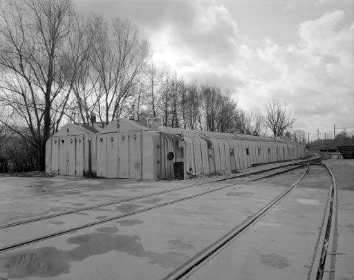 Baraques de chantier (F).