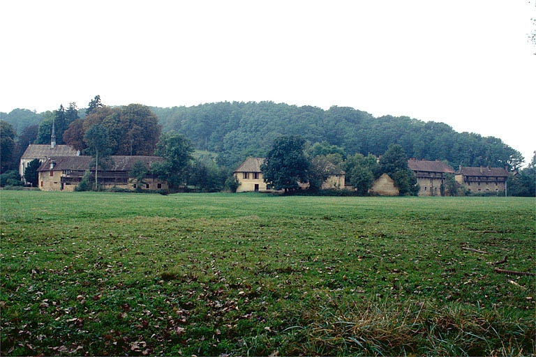 Vue d'ensemble depuis l'est.