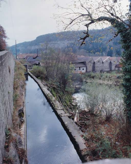 Canal d'amenée.