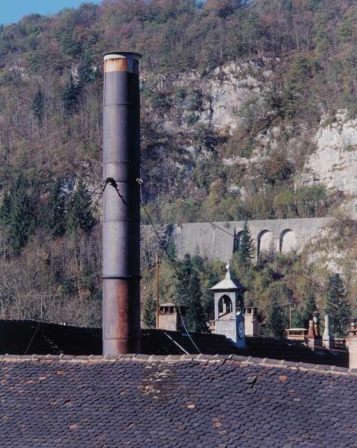 Cheminée d'usine.