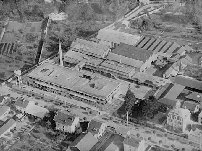 [Vue aérienne des Fromageries Bel à Lons le Saunier].