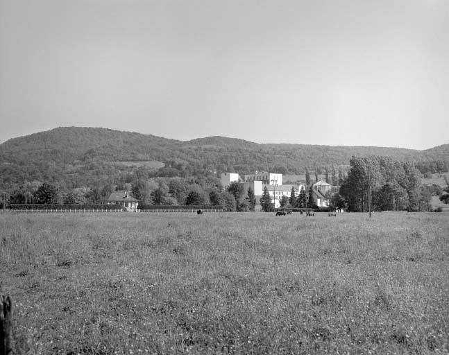 Vue d'ensemble depuis le nord-ouest.