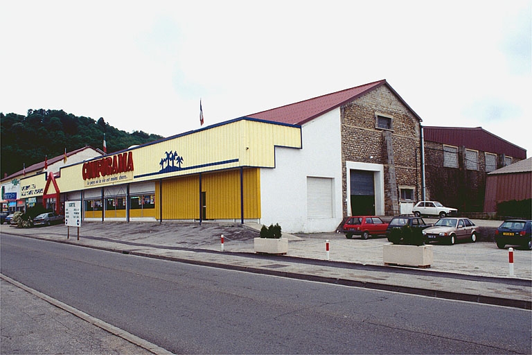 Atelier de fabrication nord vu de trois quarts arrière.