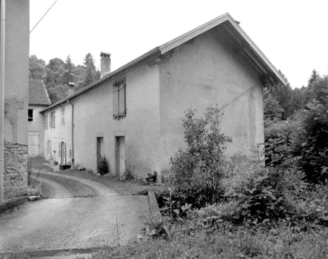 Logement patronal depuis le nord.