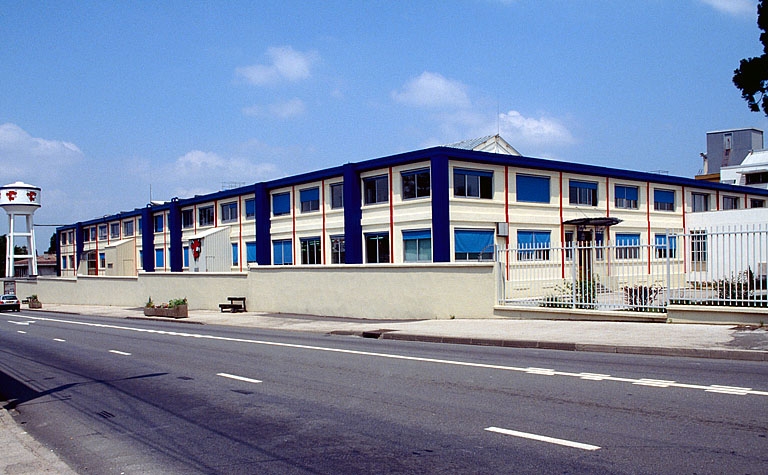 Atelier de fabrication depuis le boulevard Jules Ferry.