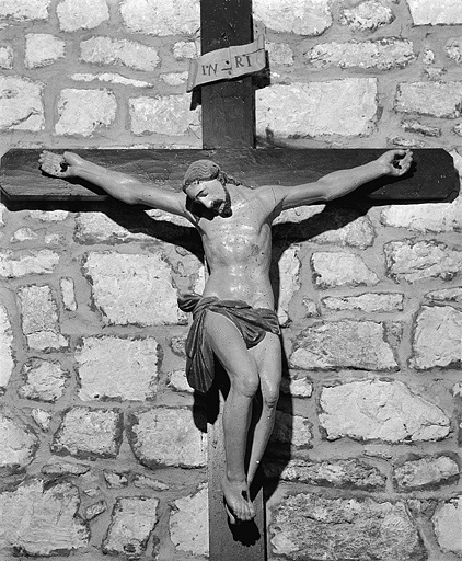 Croix : Christ en croix