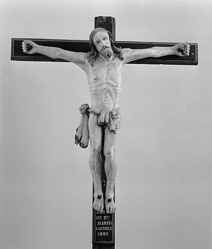 Croix : Christ en croix