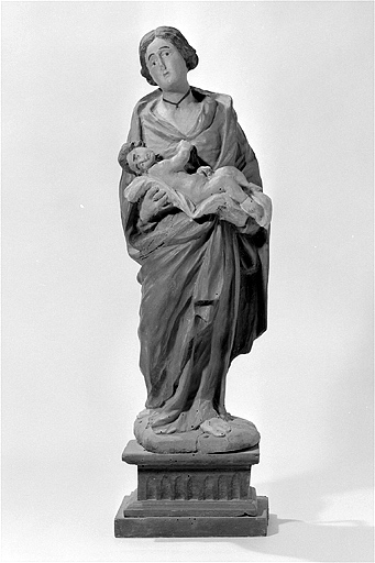 Statue : Vierge à l'Enfant (n° 1)