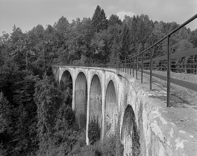 Les cinq arches du viaduc.