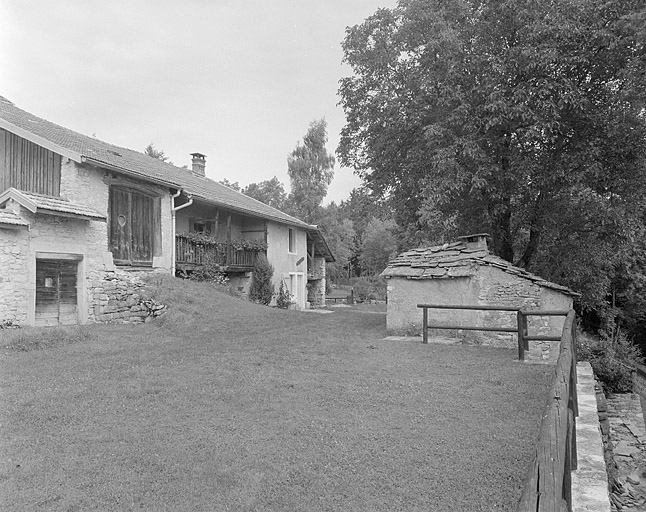 Façade antérieure et fournil.