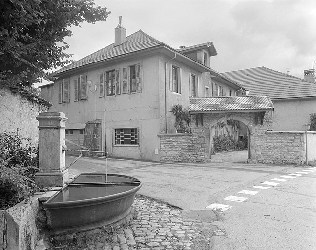 Le presbytère.