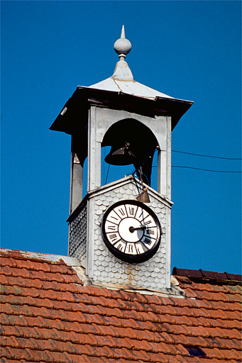 Détail du campanile et de l'horloge.