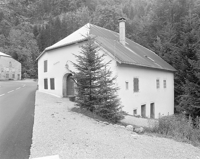 Façades nord-est et nord-ouest.