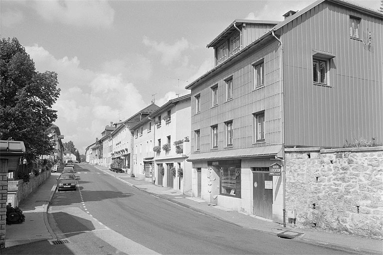 Rue principale du village.