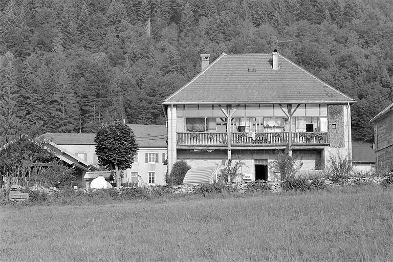 Presbytère, actuellement immeuble