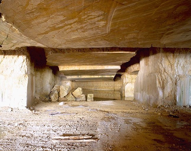 Chassal : carrière souterraine. 