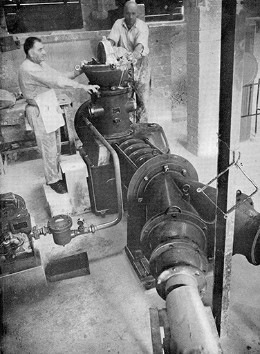 La préparation des pâtes (mouleuse sous vide).