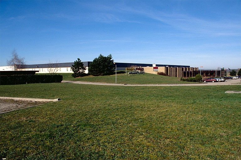 Vue d'ensemble depuis l'est.