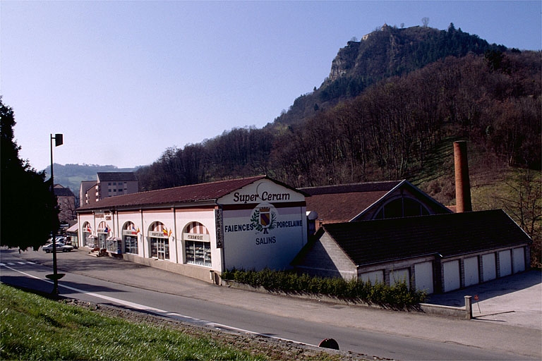 Pièce de séchage et atelier de fabrication depuis le nord-est.