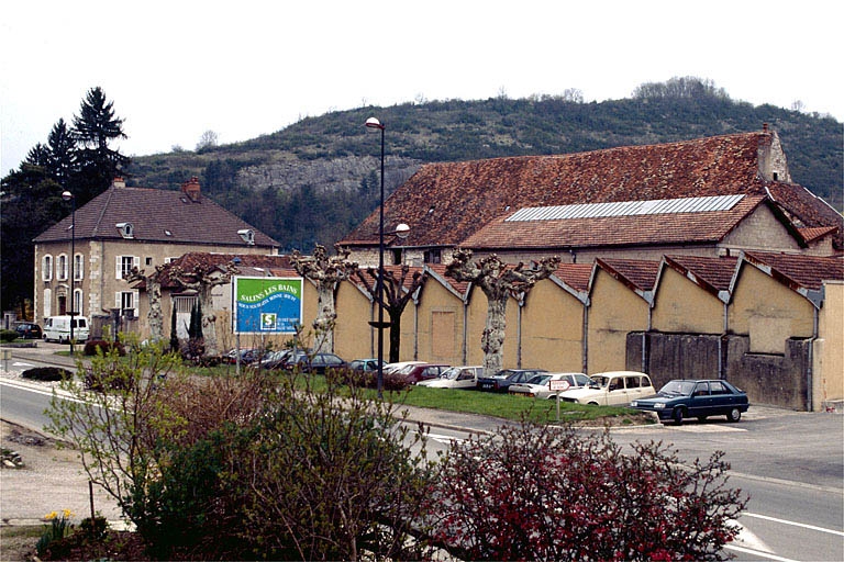 Partie occidentale de l'usine.Logement patronal et magasins industriels.