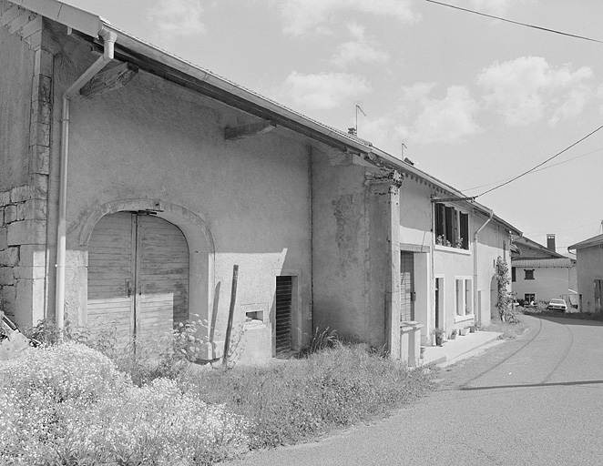 Fermes mitoyennes.