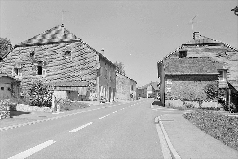Entrée du village.