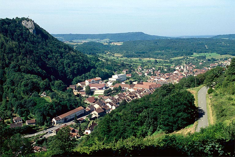 Vue générale depuis la route nationale n° 5.