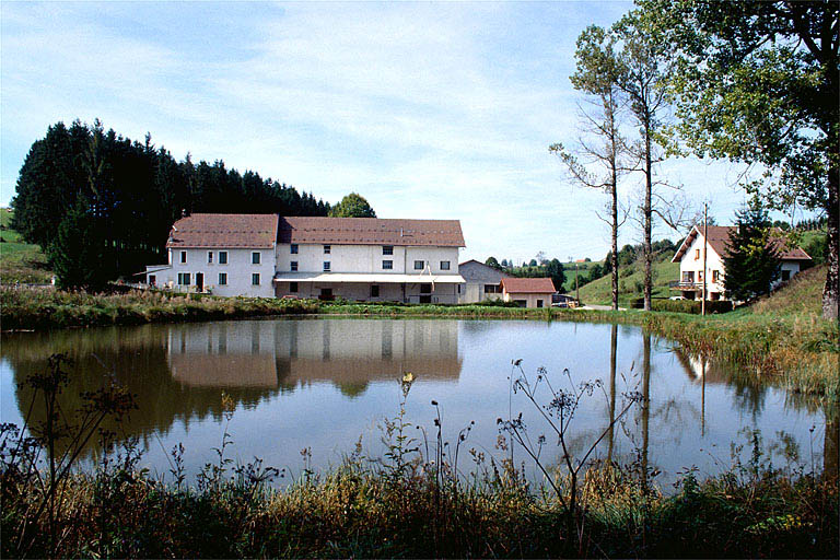 Vue d'ensemble depuis l'est.