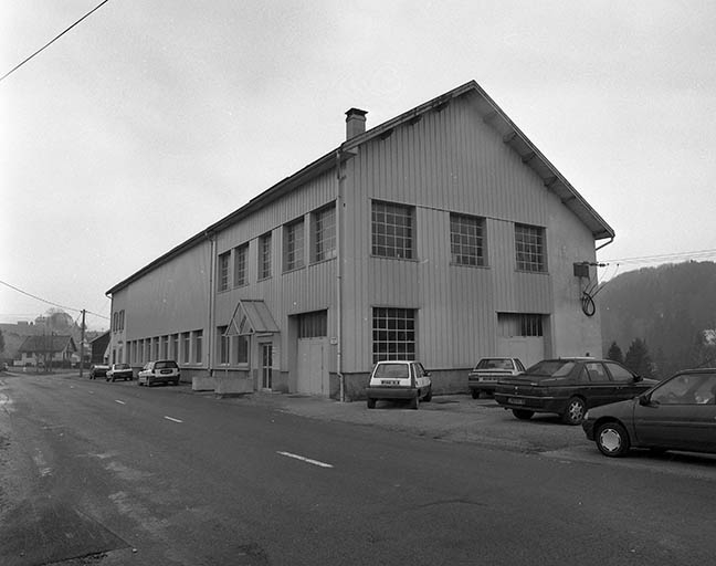 Atelier de fabrication vu de trois quarts.