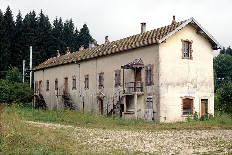 Façade antérieure du logement ouvrier.