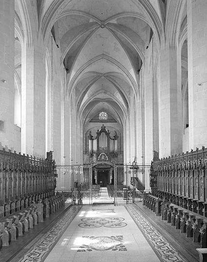 Église abbatiale de l'abbaye Saint-Oyend, actuellement cathédrale Saint-Pierre, Saint-Paul et Saint-André