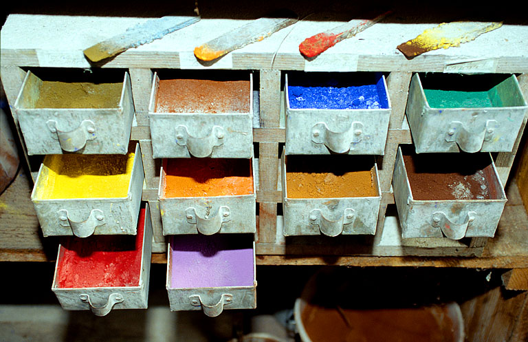 Colorants destinés au masticage.