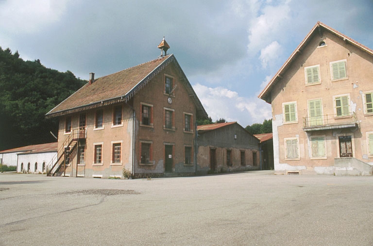 Bâtiments du tissage depuis le sud-est.