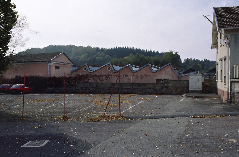 Atelier de fabrication (?) depuis l'est.