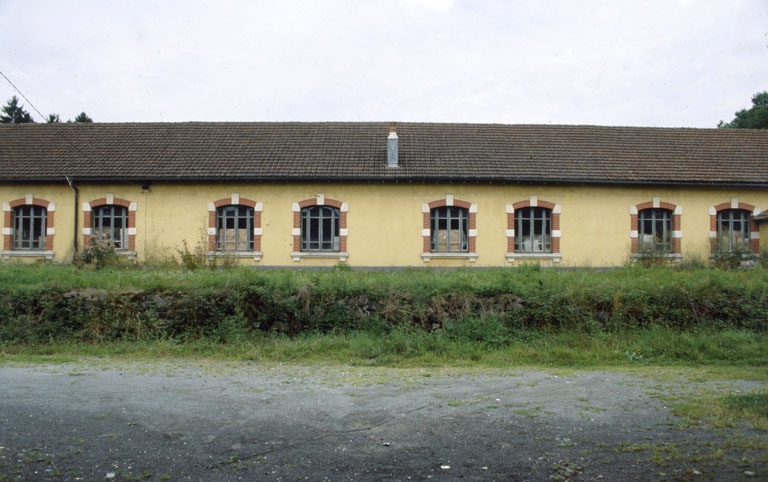 Façade sud de l'atelier de tissage.