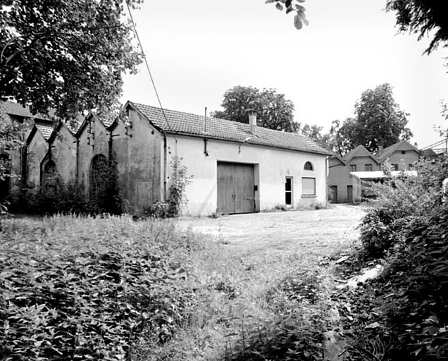 Salle des machines et chaufferie depuis l'ouest.