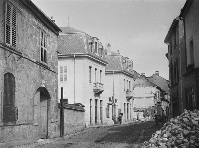 Logement patronal Cusenier (rue du Rahoudard), photogr., s.n., s.d. [vers 1881].