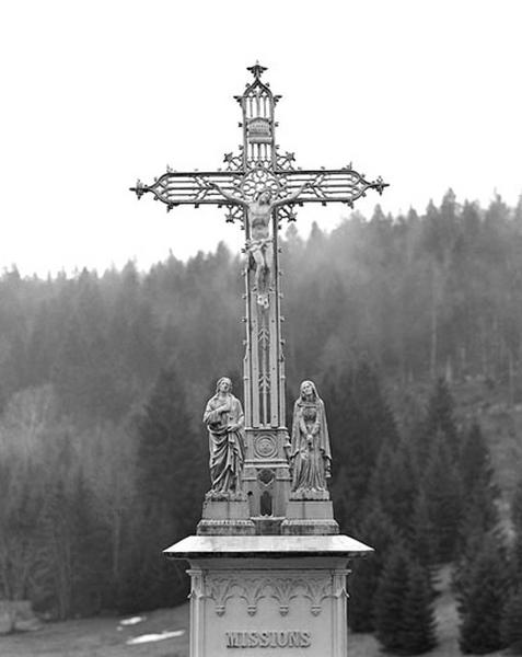 Croix monumentale (croix de mission)