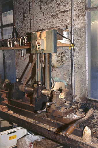 Vue d'ensemble, avec son moteur.