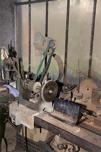 Vue d'ensemble, avec son moteur.