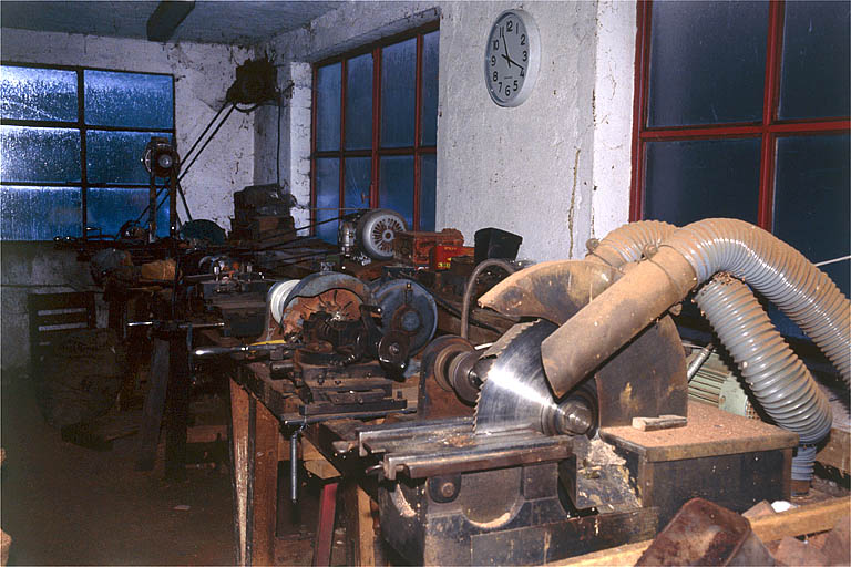 Intérieur de l'atelier d'ébauchage.