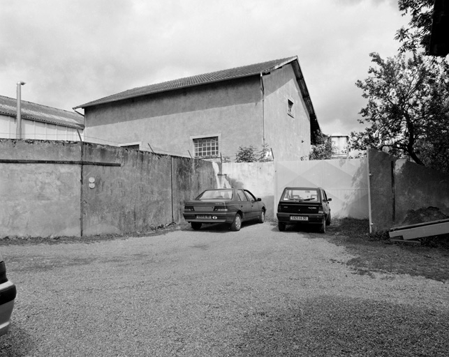 Entrepôt industriel.