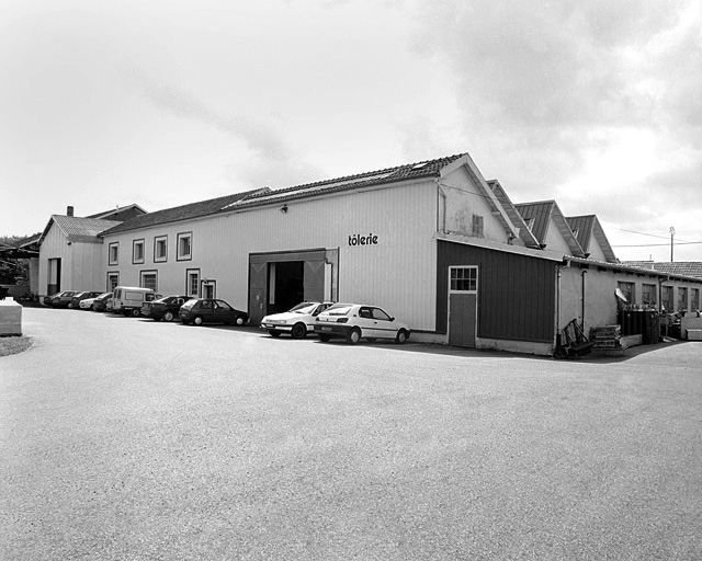 Bureaux et atelier de fabrication.