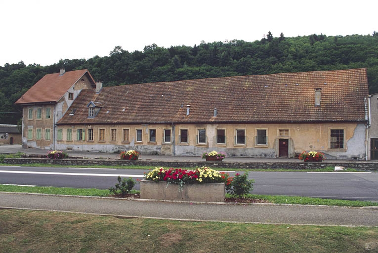Vue d'ensemble du tissage depuis l'est.