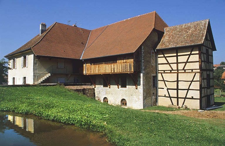 Façade postérieure du logement et des ateliers de fabrication.